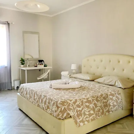 Hangar Apartment